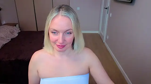 MonikaFoxys online show from March 8, 4:05 am