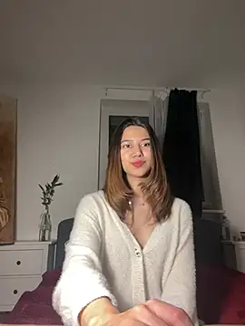 KiraVixenSweet online show from March 4, 10:16 pm