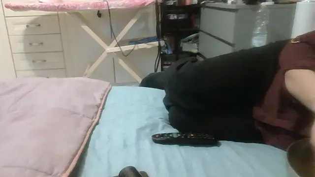 luanahot1 online show from April 24, 11:45 am