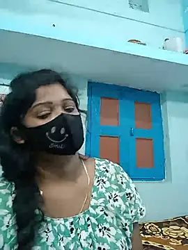 Snapshot of Beautiful_ely chatting on July 17, 11:20 pm Beautiful ely online show from July 17, 11:20 pm