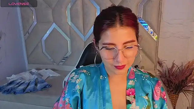 emily  tp online show from March 7, 2:41 am