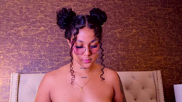 Kinsleybrown online show from March 21, 8:19 am