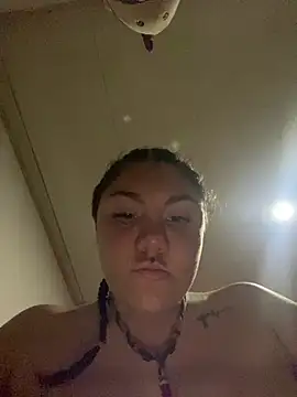 ZoE-sweettt online show from April 19, 2:33 am