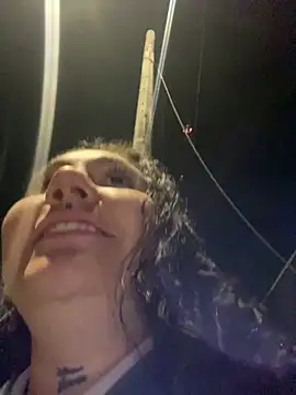 ZoE-sweettt online show from April 20, 12:02 am