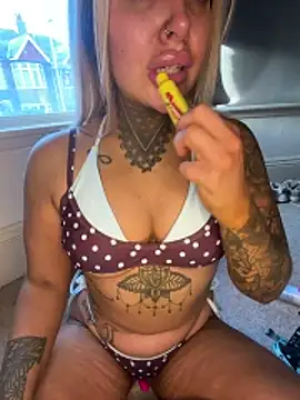 Summerwestt online show from April 19, 6:10 pm