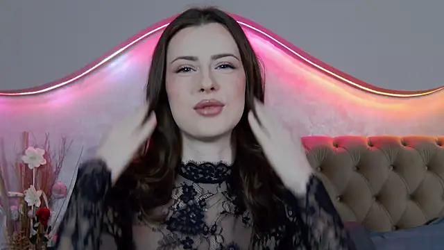 Snapshot of AmberVonDe chatting on February 17, 6:25 pm AmberVonDe online show from February 17, 6:25 pm