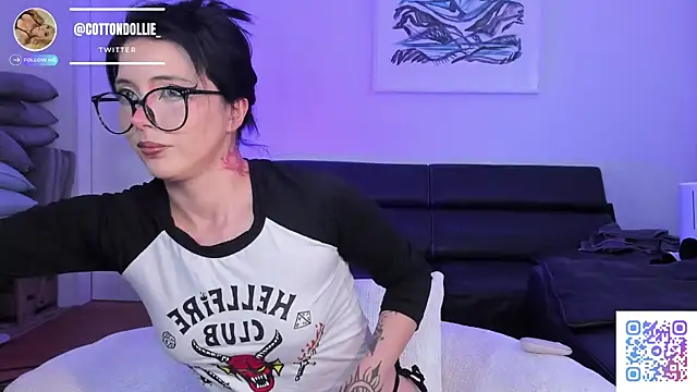 Snapshot of Cotton_dollie chatting on May 5, 1:52 pm Cotton dollie online show from May 5, 1:52 pm