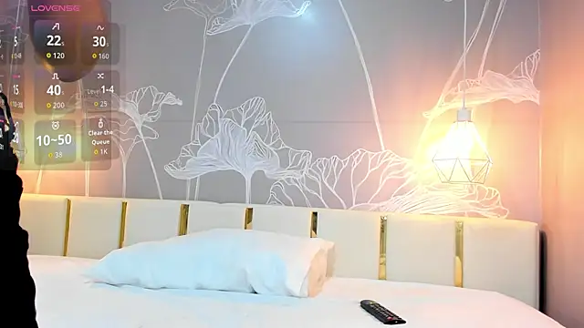 emily cute4u online show from April 11, 7:45 am