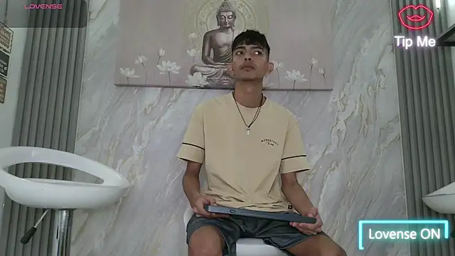 KITTY BOSH online show from April 20, 1:14 pm