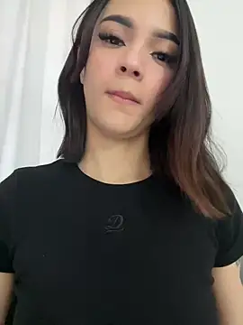 CarolineEvans x online show from April 24, 4:31 pm