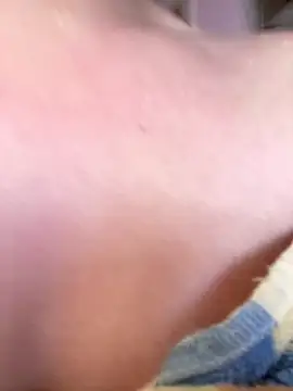 Snapshot of violet19x chatting on February 27, 3:01 pm violet19x online show from February 27, 3:01 pm