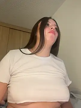 Sofi Collinss online show from March 10, 9:31 pm