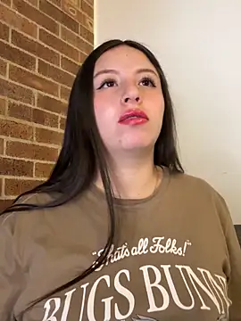 Sofi Collinss online show from April 1, 10:51 pm