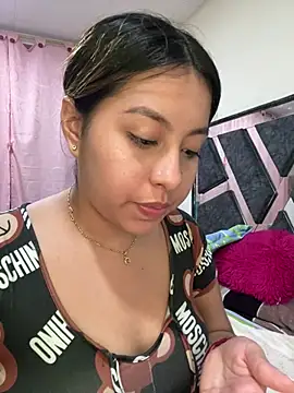 Emiily joee  online show from June 10, 1:50 am