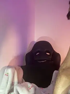 baileyadamms online show from April 8, 6:30 pm