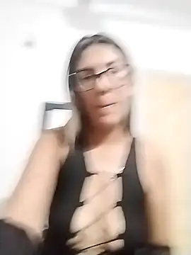 Silreinadorada online show from April 18, 1:53 am