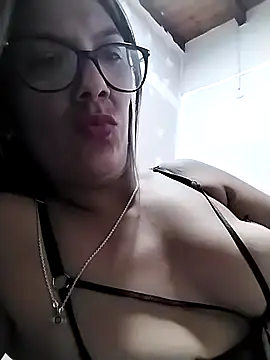 Silreinadorada online show from April 21, 12:00 pm