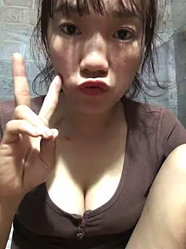 Snapshot of Sukem-mut chatting on May 13, 5:05 am Sukem-mut online show from May 13, 5:05 am
