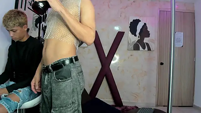 GREEN BOYS online show from April 1, 1:17 am