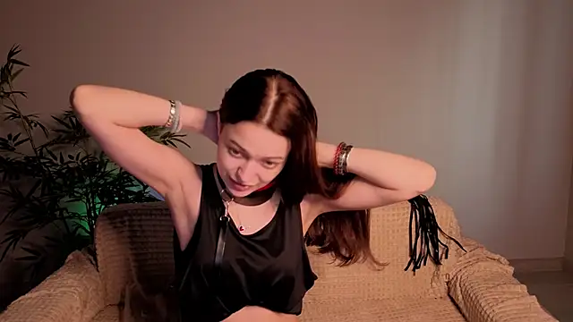 parrot kisha online show from April 27, 1:58 am