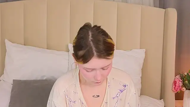 AlyssFrost online show from June 3, 2:47 am