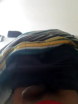 Snapshot of isuru_lakshan chatting on May 14, 9:49 am isuru lakshan online show from May 14, 9:49 am