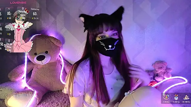 llonaMask online show from March 1, 3:30 am