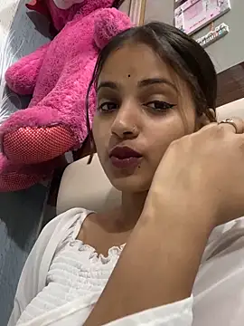 samayra1144 online show from May 15, 10:44 am