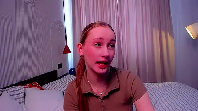 TraceeRebollar online show from March 4, 7:36 am