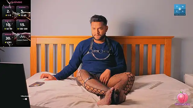 aarrav hotty online show from June 15, 6:43 pm