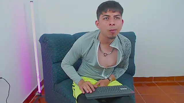 polloCol4U online show from April 1, 4:13 am