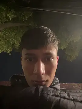 glopetitooo online show from March 2, 2:03 am