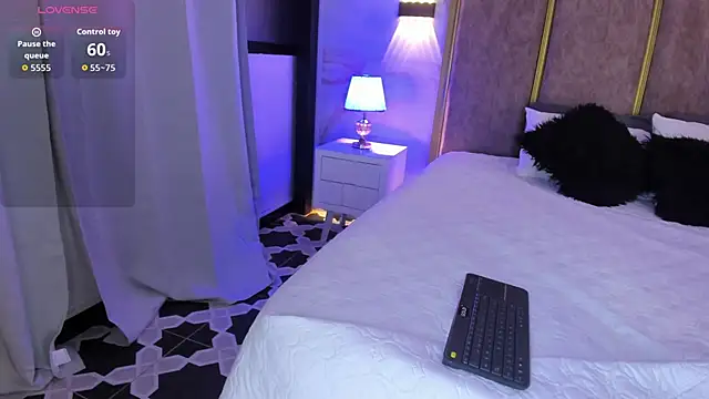 PerlaRogerss  online show from February 18, 10:22 am