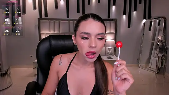 JulietteMoreau online show from July 5, 11:23 pm