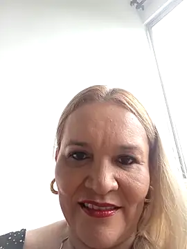 charlotte milf30 online show from March 2, 8:37 pm