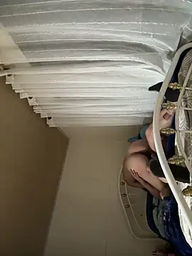 Snapshot of Valentinacouple chatting on March 5, 12:28 am Valentinacouple online show from March 5, 12:28 am