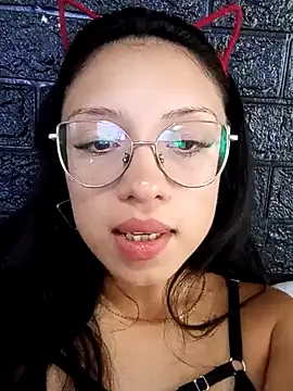 Snapshot of Moondefuego chatting on March 21, 12:21 pm Moondefuego online show from March 21, 12:21 pm