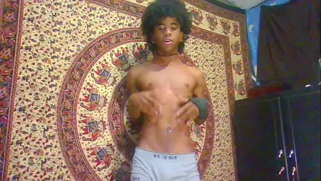 Snapshot of Mashall_lee chatting on April 25, 7:44 pm Mashall lee online show from April 25, 7:44 pm