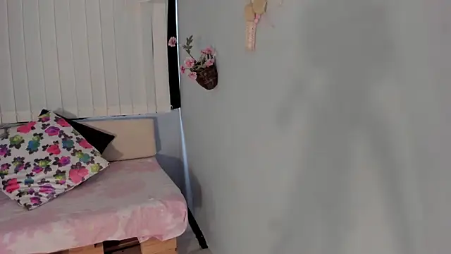 Amber Novoa online show from March 4, 12:33 pm