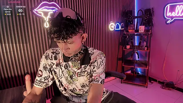 Maximoking26 online show from April 21, 1:18 am