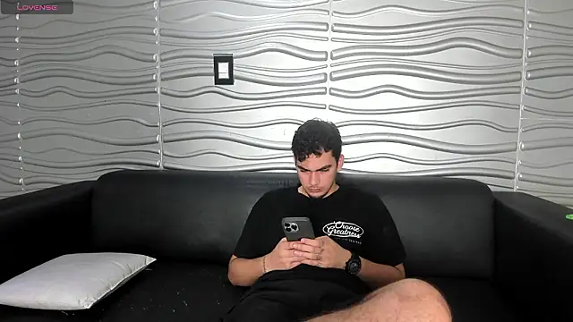 Big seduction21 online show from March 9, 1:31 am