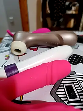 2de2 online show from February 15, 7:54 pm