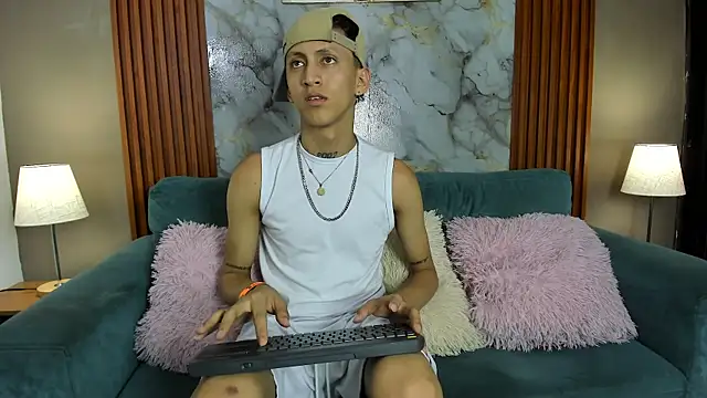 BOYS PLAY online show from April 5, 1:19 pm