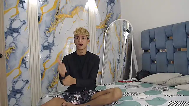 GOLD BOYS online show from April 21, 1:28 pm