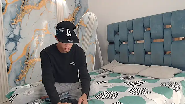 GOLD BOYS online show from April 24, 1:24 pm