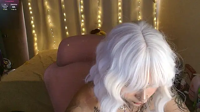 maliciaXpoison online show from March 5, 10:50 pm