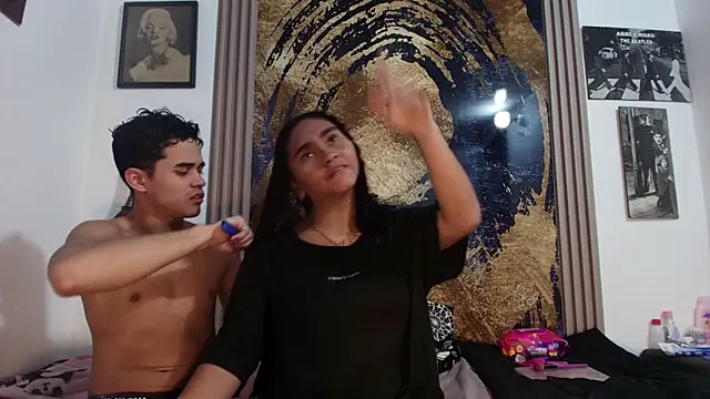 raven robin  online show from April 19, 3:17 am