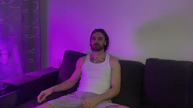 LiamKortes online show from February 17, 5:52 pm