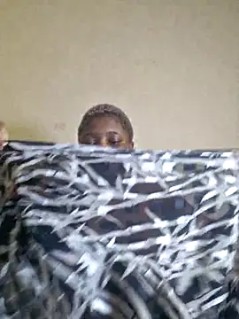 SweetDarkBrownie online show from March 3, 4:13 pm