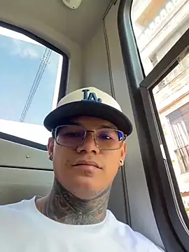 Maxtor  online show from February 26, 2:16 pm